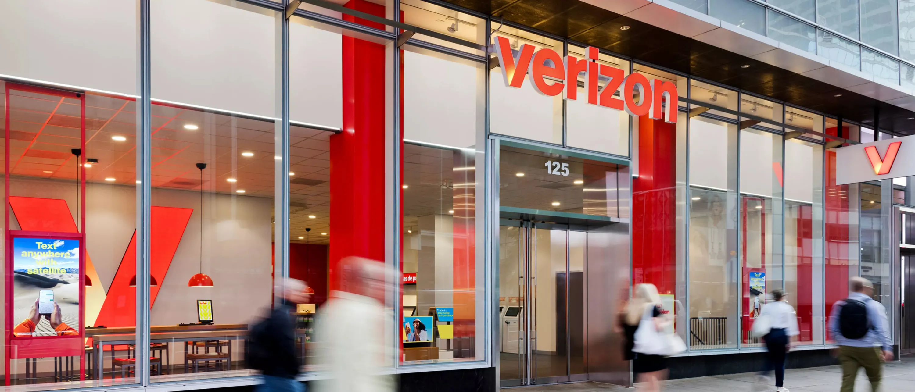 Front of a Verizon store